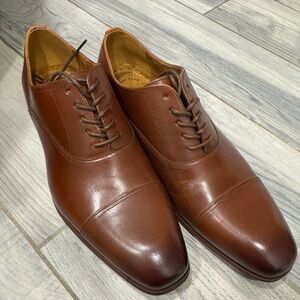 Florsheim Chicago Leather Oxford Brown size 9 NWT
